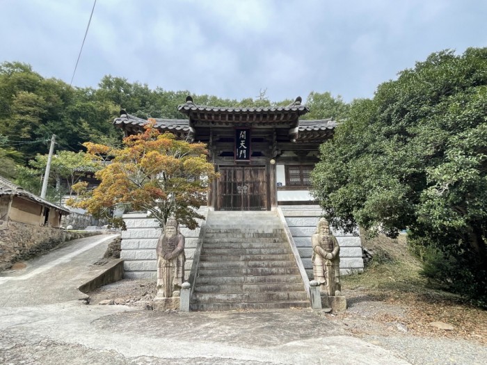 화순군이 다음달 3일 단기 4355년 개천절을 기념해 화순읍 이십곡리에 소재한 국조전에서 개천 대제와 개천절 기념행사를 개최한다. 사진은 화순읍 이십곡리에 소재한 국조전 전경 모습